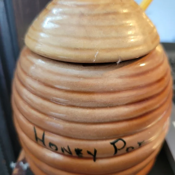 VINTAGE Beehive Honey Pot with Lid and Extractor Tool - Picture 2 of 6